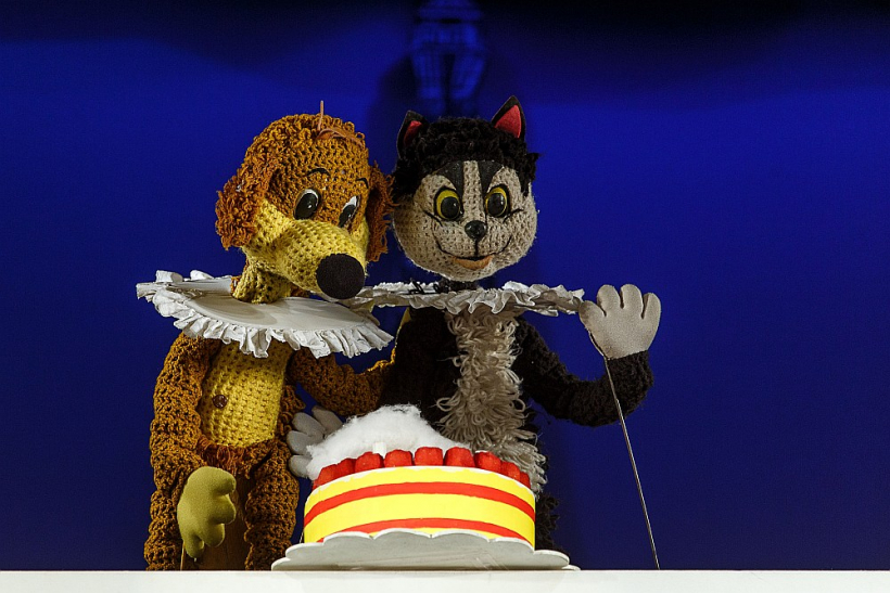 Skats no Latvijas Leļļu teātra leģendārās izrādes "Un atkal Pifs...".