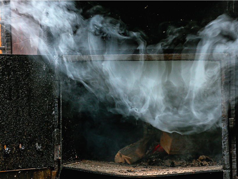 Visbiežāk ir sūdzības par to, ka plīts lāgā nevelk un dūmi piepilda virtuvi.