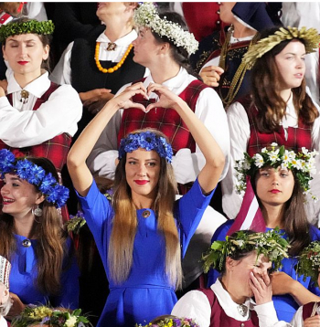 Tradīcijas 150 gadiem veltītie Dziesmu un deju svētki šovasar bija patiesa latviešu tautas pārliecības un vienotības manifestācija.