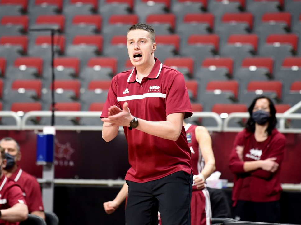 Latvijas sieviešu basketbola izlases treneris Mārtiņš Gulbis.