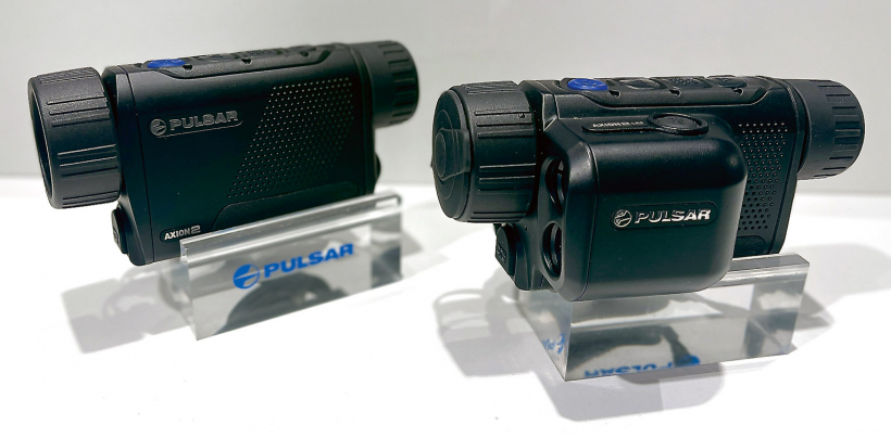 Divas modeļa variācijas. Bez un ar tālmēru.