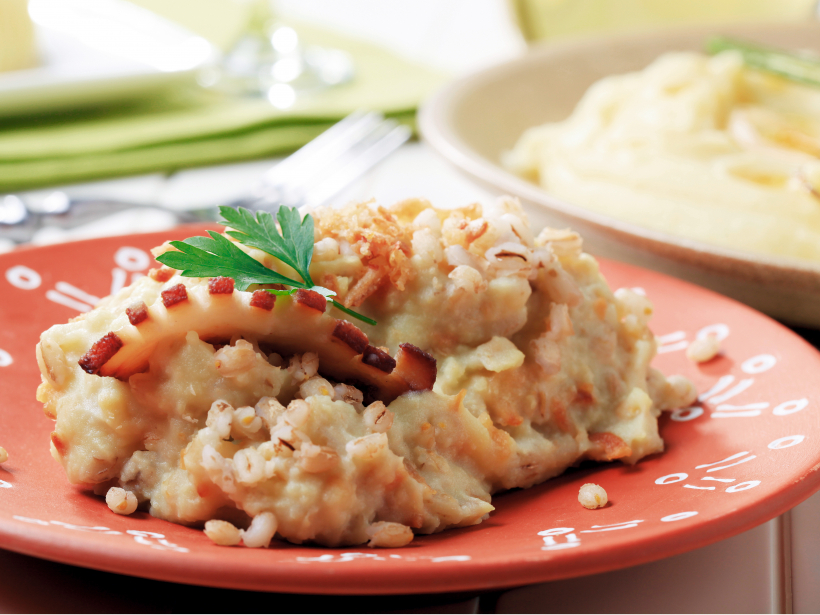 Grūbas ar cauraudzīti un kartupeļiem.