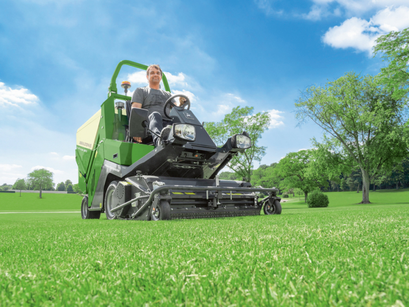 'Amazone'Profihopper 1250 SmartLine nodrošina kvalitatīvu griezumu gan īsā, gan garā zālē.