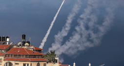 No Gazas pilsētas uz Izraēlu izšautās raķetes.