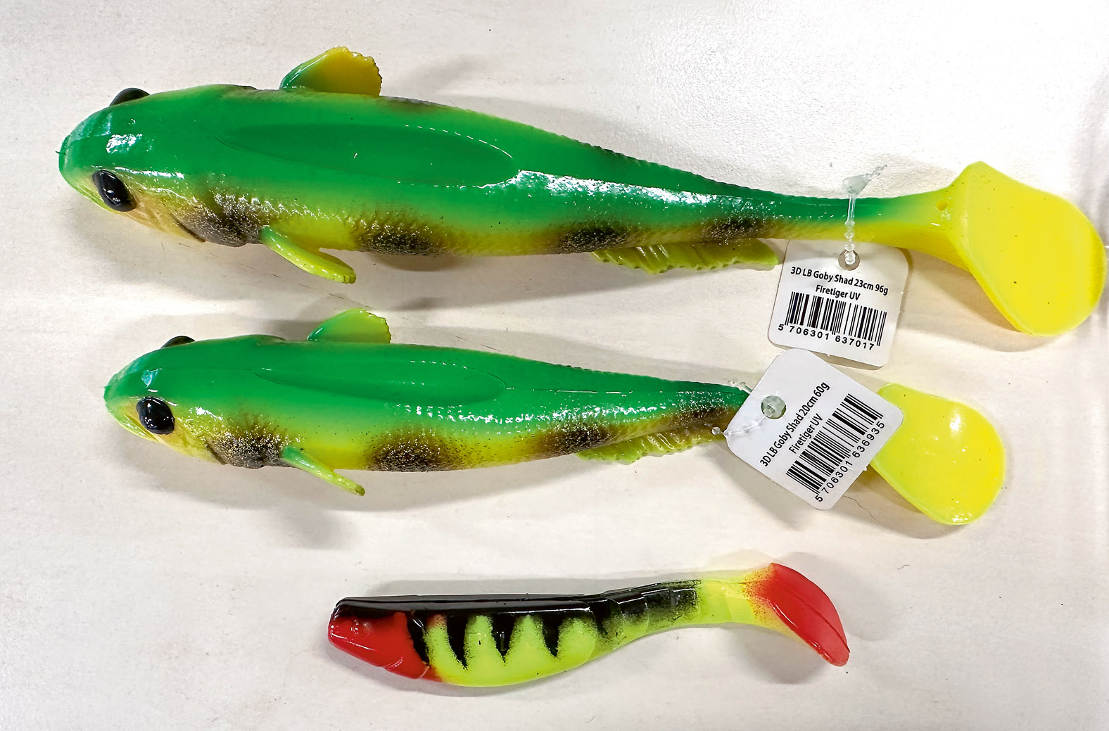 Silikona māneklis SAVAGE GEAR LB 3D GOBY SHAD – dažādi izmēri. Detaļas ir neticamas un tik dzīvas, ka plēsīgajām zivīm būs vēl grūtāk pretoties uzbrukumam! Katra mānekļa krāsu dizains ir pārbaudīts un noregulēts līdz pilnībai, un pievienotais DNS smaržas līmenis sniegs jums papildu priekšrocības! Māneklim ir vairākas atjauninātas funkcijas. Florescentas krāsas un detaļas, kas izmantotas, lai uzlabotu redzamību. Aminoskābju, tauku un olbaltumvielu maisījums, kas izraisa barošanos un agresiju. UV spektra krāsas un detaļas tiek izmantotas, lai uzlabotu zivju redzamību.