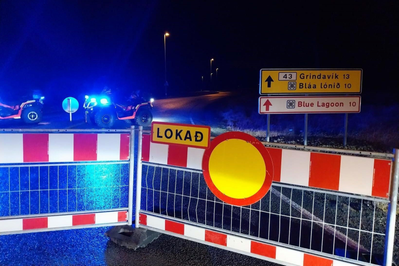 Nobloķēts ceļš Islandē.