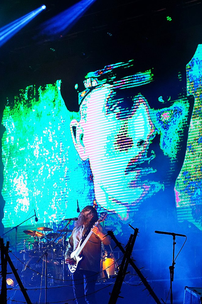 Bāriņu ielā pie Uzvaras parka notika Lāčplēša dienai veltīts pasākums "Rīgas sardzē. Uzvaras parka nosaukumam – 100", kurā ar īpaši šai dienai sagatavotu koncertprogrammu uzstājās arī folkmetāla grupa "Skyforger".