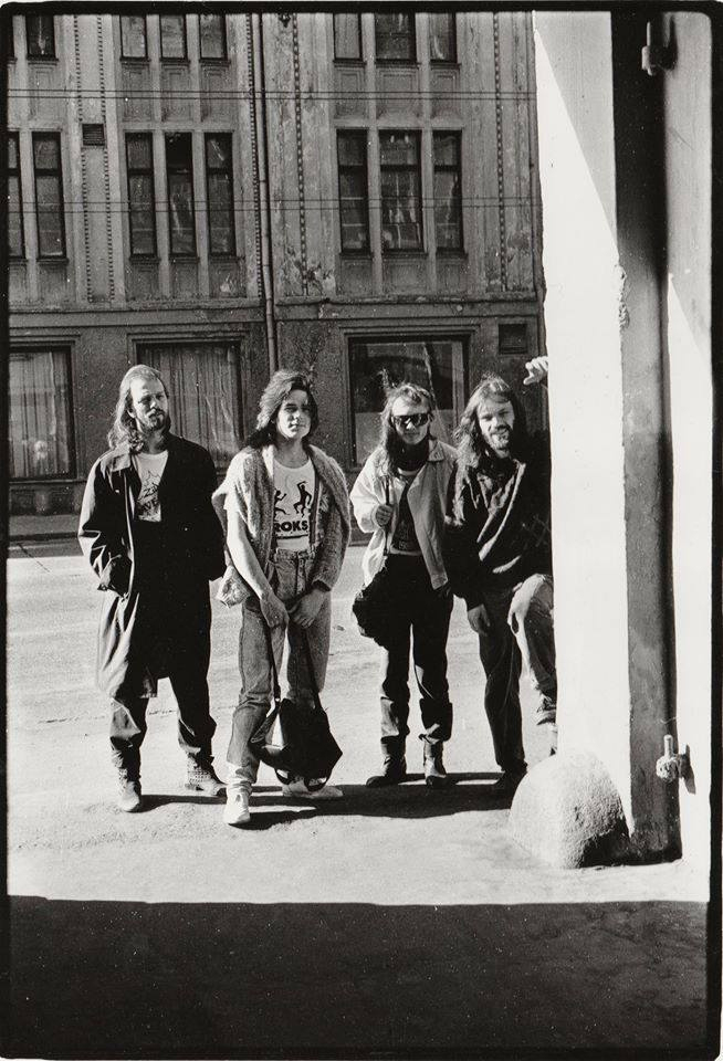 "Vecās mājas" 1990. gadā Rīgā, Brīvibas ielā.