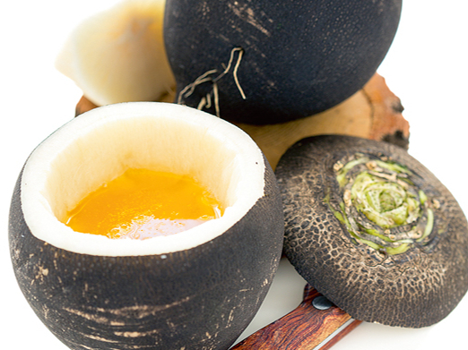 Rūgteni saldeno, aso garšu rutkiem piešķir ēteriskā eļļa un rafanols.