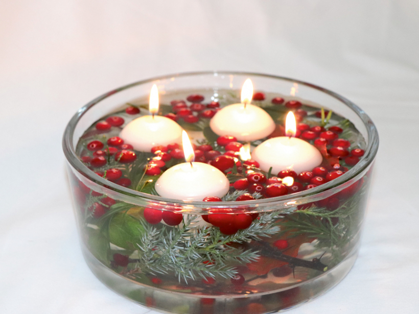 Peldošais Adventes vainags.