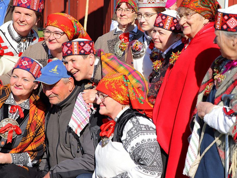 2023. gada pavasarī pēc 70 gadu pārtraukuma, pateicoties Bārtas vīriem, tika atjaunota Bārtas plostu siešanas un pludināšanas tradīcija.