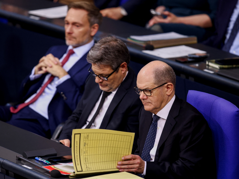 Olafs Šolcs Bundestāgā.