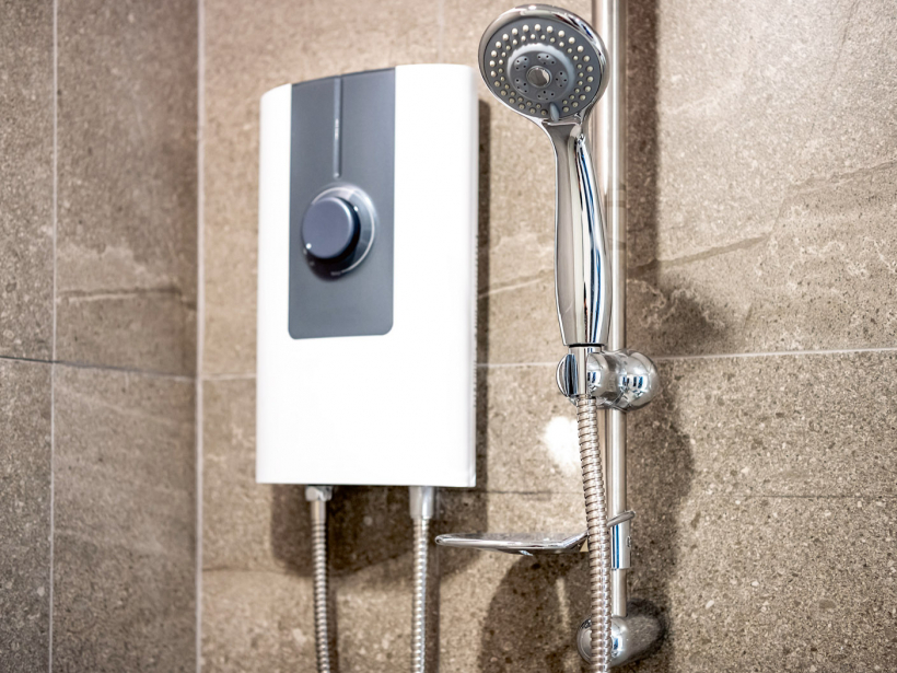 Caurplūdes ūdenssildītājs.