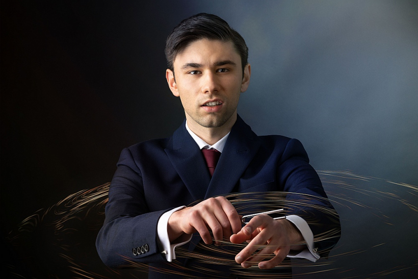 JVLMA kordiriģēšanas students Artūrs Švarcbahs.