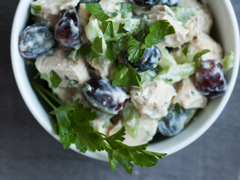 Seleriju salāti ar rupjmaizi.