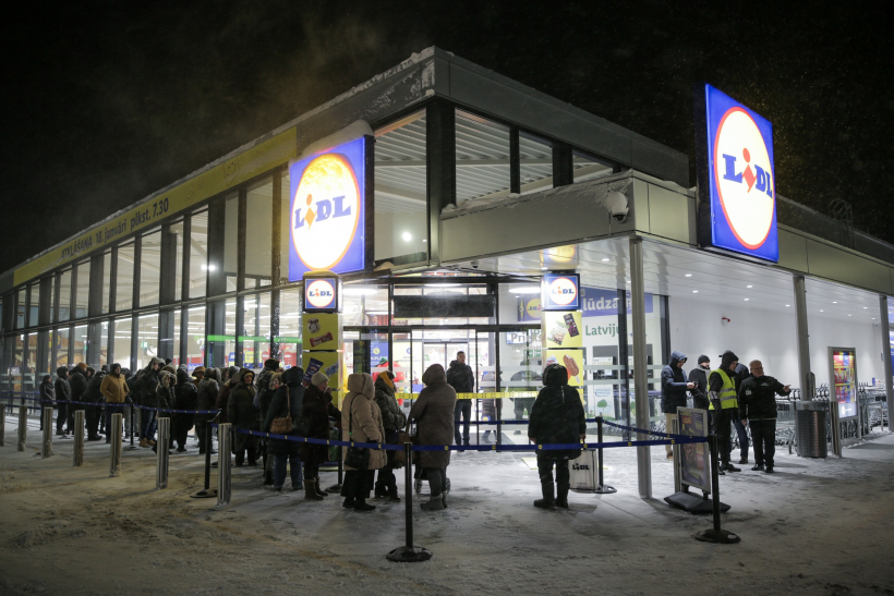Siguldā atklāts "Lidl" veikals.