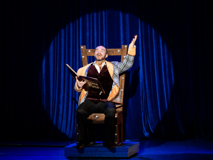 Izrāde "Pīters Pens saiet sviestā".