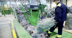 "DIO" iepakojuma uzskaites un šķirošanas centrs, kur depozīta iepakojums tiek sagatavots pārstrādei.