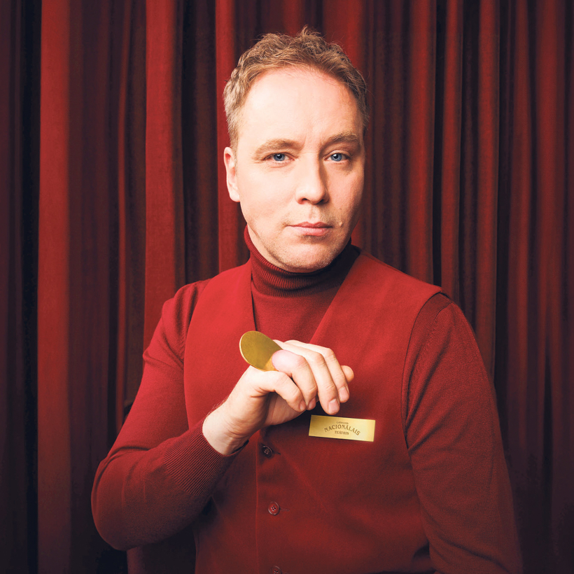 Ainārs Ančevskis Nacionālā teātra iestudējuma "Garderobisti" publicitātes materiālos.