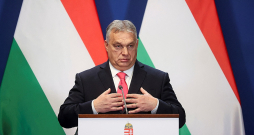 Ungārijas premjers Viktors Orbāns lēmumus par palīdzību Ukrainai līdz šim uzskatījis par labu līdzekli Briseles šantāžai. Orbāns preses konferencē pagājušajā nedēļā.