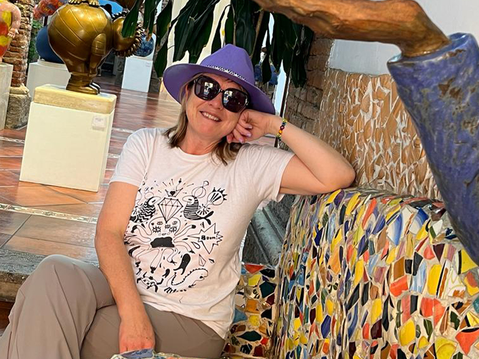 Siltajā un krāsainajā Meksikā Gvadalaharas grāmatu tirgus ietvaros 2023. gadā.