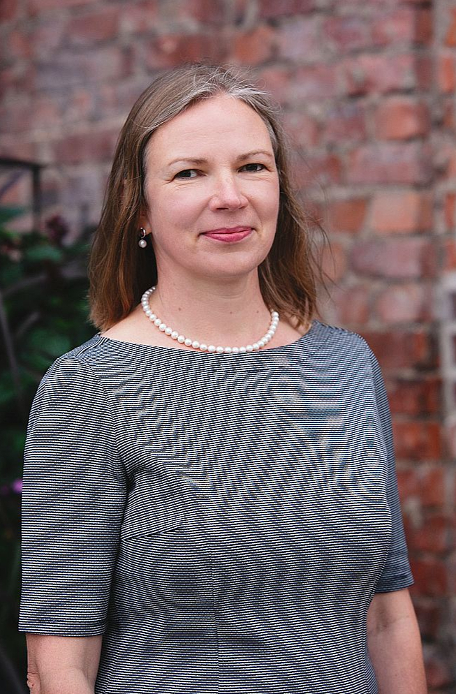 Gunda Tīre: "Igaunijas skolās ir brīvība, bet vienlaikus tomēr ir arī pamatvērtības, pamatkodols, kas visiem būtu jāapgūst. Lielā brīvība skolotājiem gan patīk, gan nepatīk."