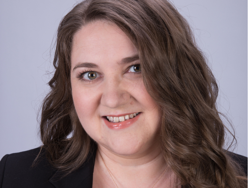 Latvijas Universitātes Komunikācijas studiju nodaļas docente un medijpratības eksperte Klinta Ločmele vairākus gadus ir krājusi un ar studentiem analizējusi piemērus ar pseidozinātnes reklāmām.