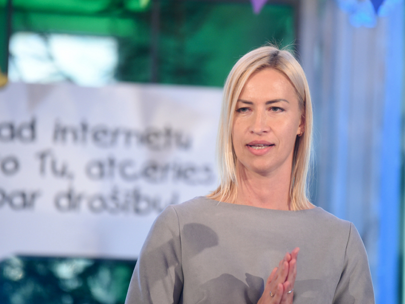 Latvijas Drošāka interneta centra vadītāja Maija Katkovska: “Krāpnieku mērķis ir ne tikai gūt finansiālu labumu, bet iegūt no cilvēka visu iespējamo kontaktinformāciju.”