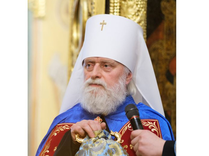 Igaunijas pareizticīgās baznīcas metropolīts Jevgeņijs, laicīgajā pasaulē Krievijas pilsonis Valērijs Rešetņikovs. 