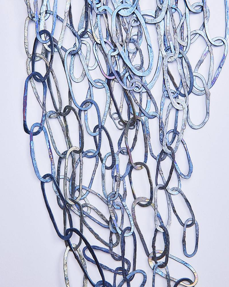 Mārīte Rudzāte. Kaklarota "nepanESAMĪBA". 2023. Titāns.