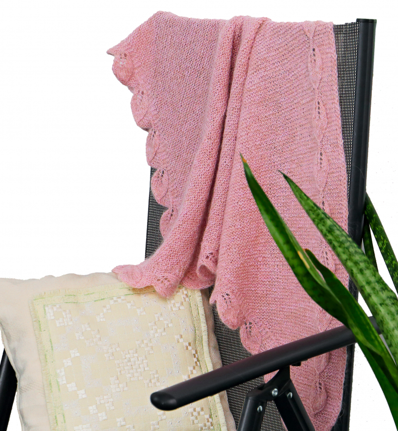 Adīts lakats ar apdari.