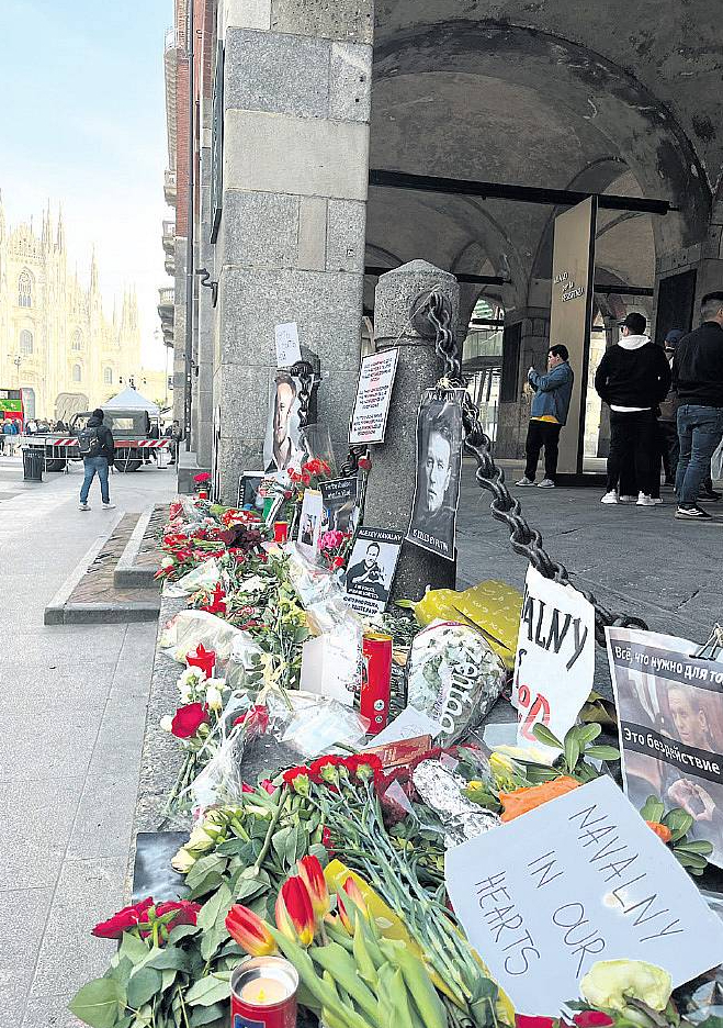 Piemiņas stūrītis Krievijas opozīcijas līderim Milānas centrā.