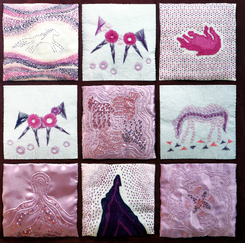 Mozaīka ar zirgu siluetiem.