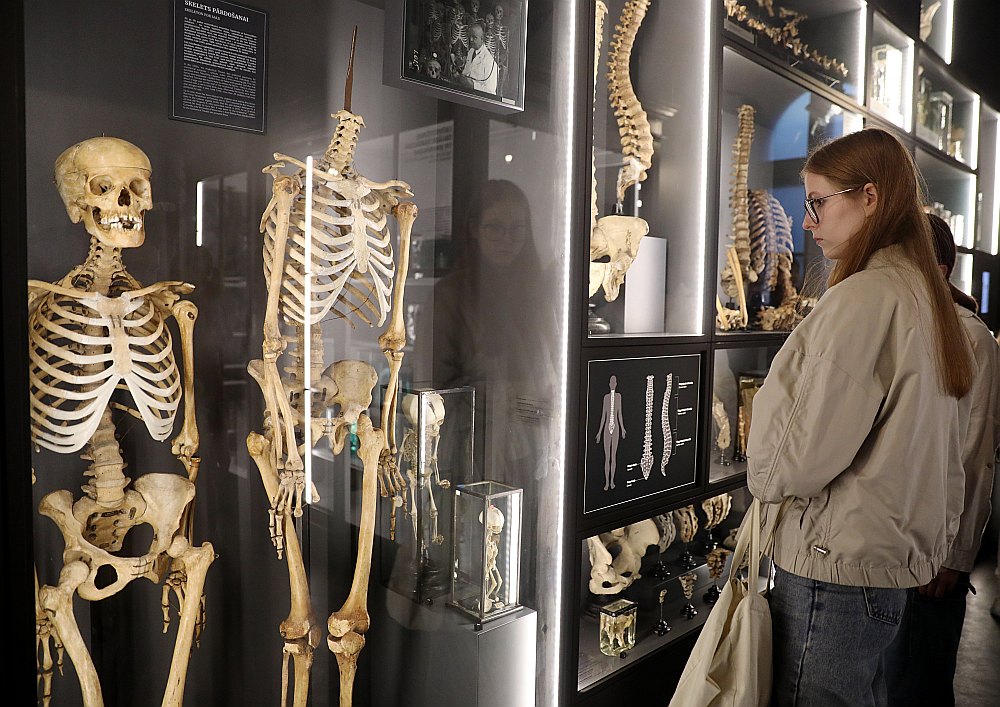 Muzeju nakts viesi Rīgas Stradiņa universitātes Anatomijas muzejā.