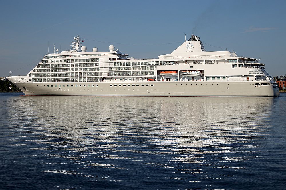 Kruīza kuģis "Silver Shadow" Rīgā.