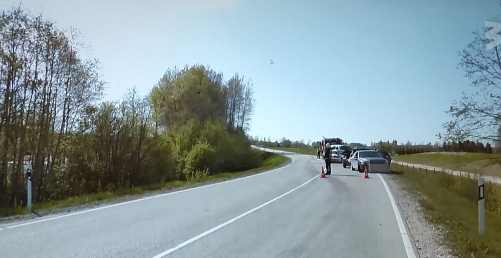 Negadījums notika skaidrā maija dienā, redzamību nekas netraucēja. Visā vainojams autovadītāja dzērums.